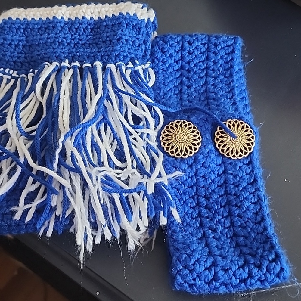 HAND CRAFTED SCARF AND HEADBAND SET